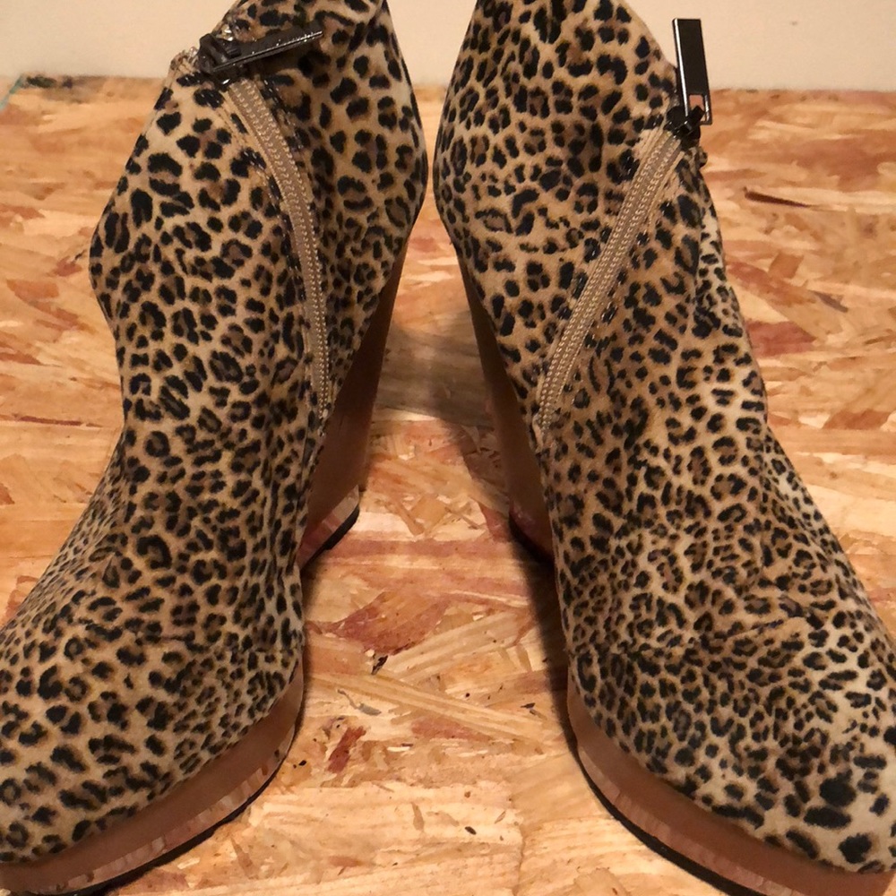 Leopard print wedges